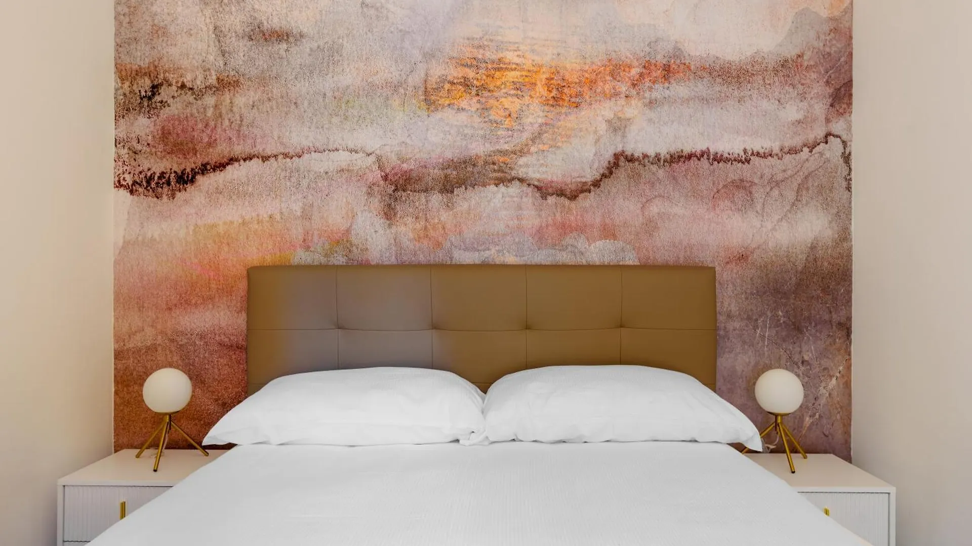 Actus Palace Rooms & Apartments By Ghor Rome Italy