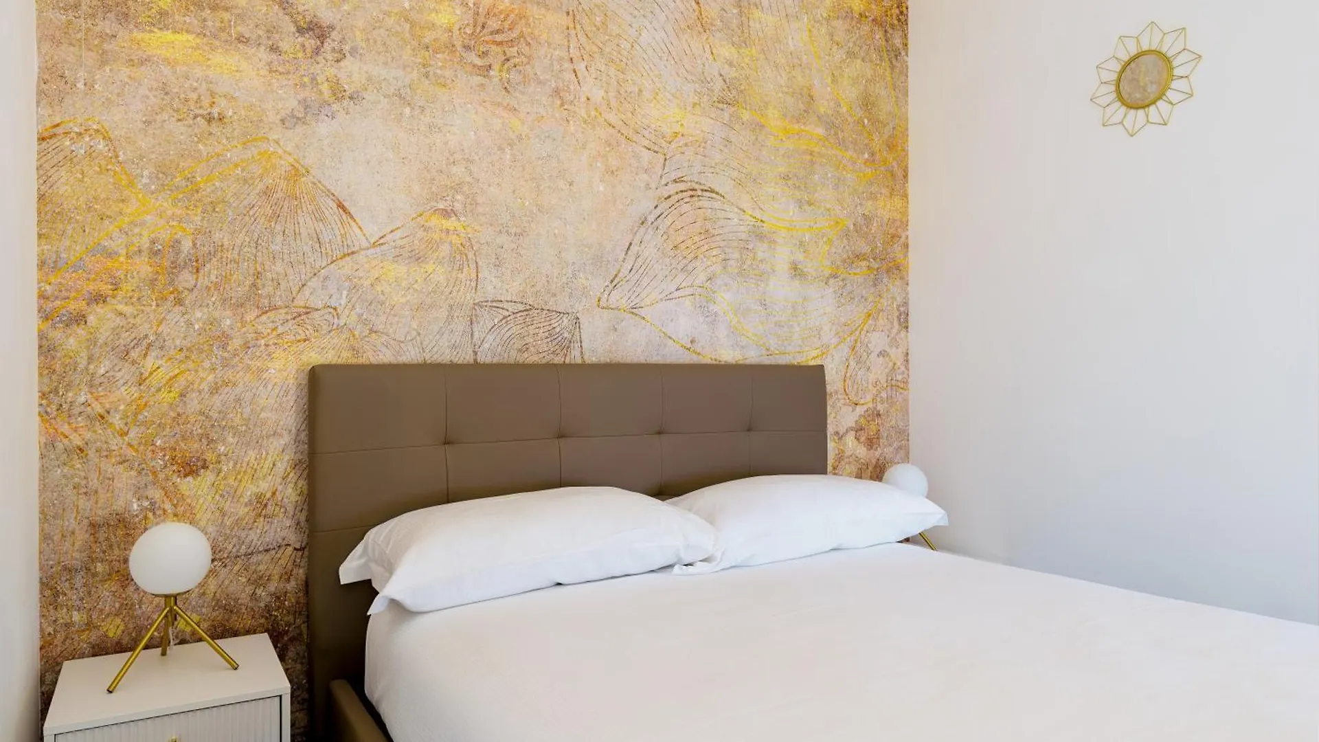 Actus Palace Rooms & Apartments By Ghor Rome Guest house