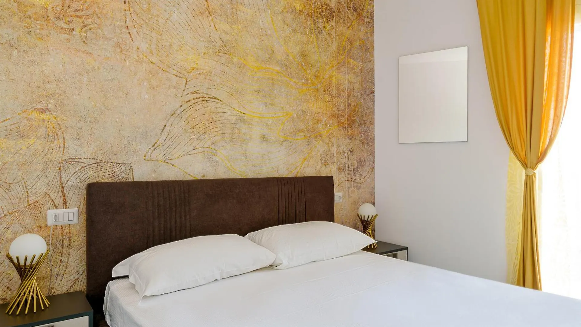 Actus Palace Rooms & Apartments By Ghor Rome 0*,
